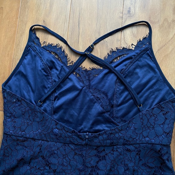 *SOLD*Lulu's Flirting with Desire Navy Blue Lace - Picture 11 of 15